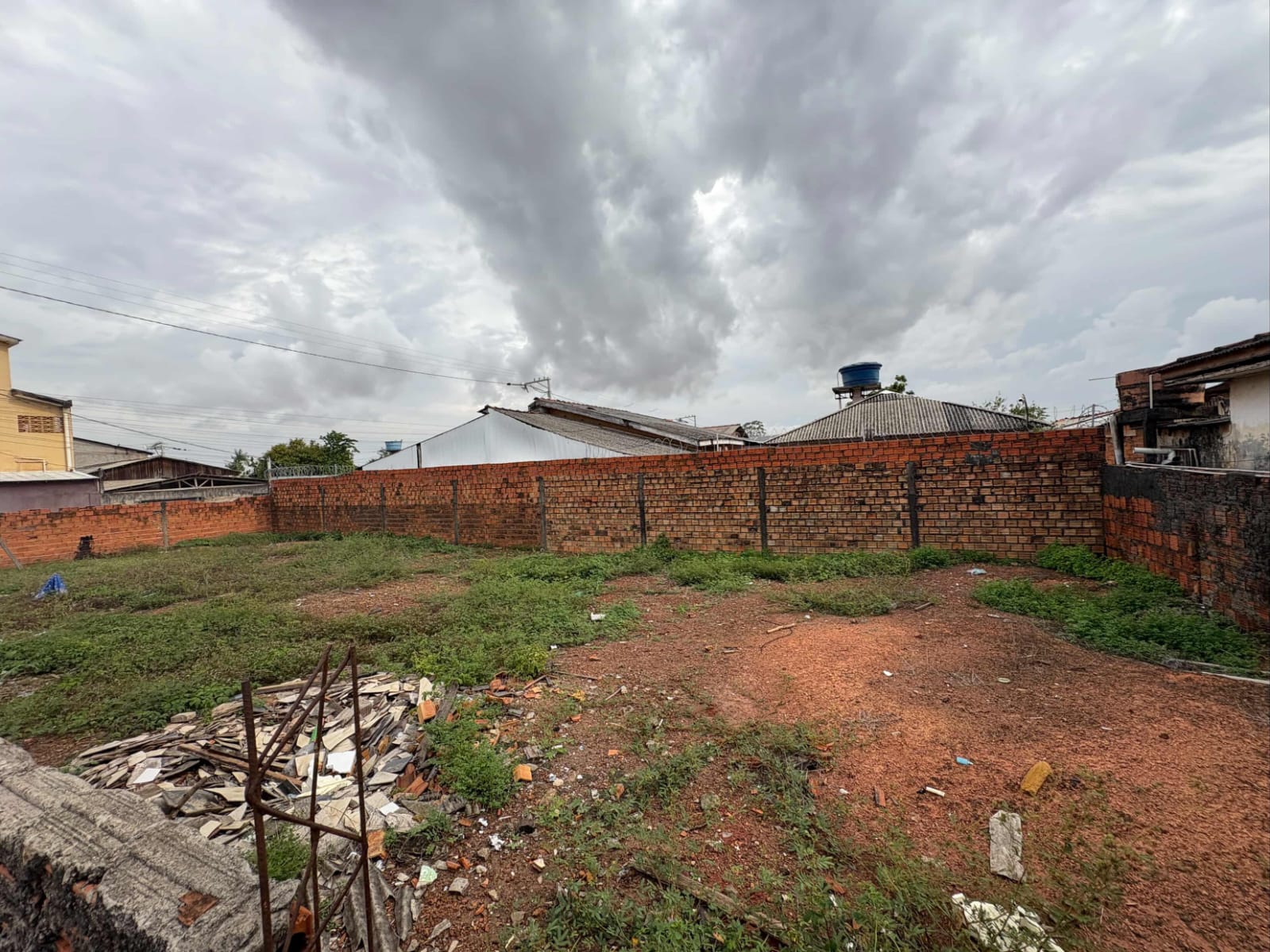TERRENO DE ESQUINA 12X25 M NO CONGÓS — foto 5